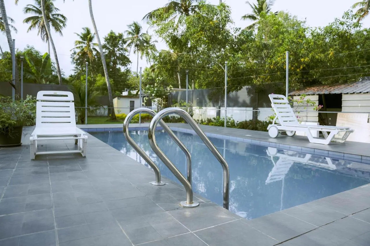 Waves And Shores Beach Villa Mararikulam 0*,