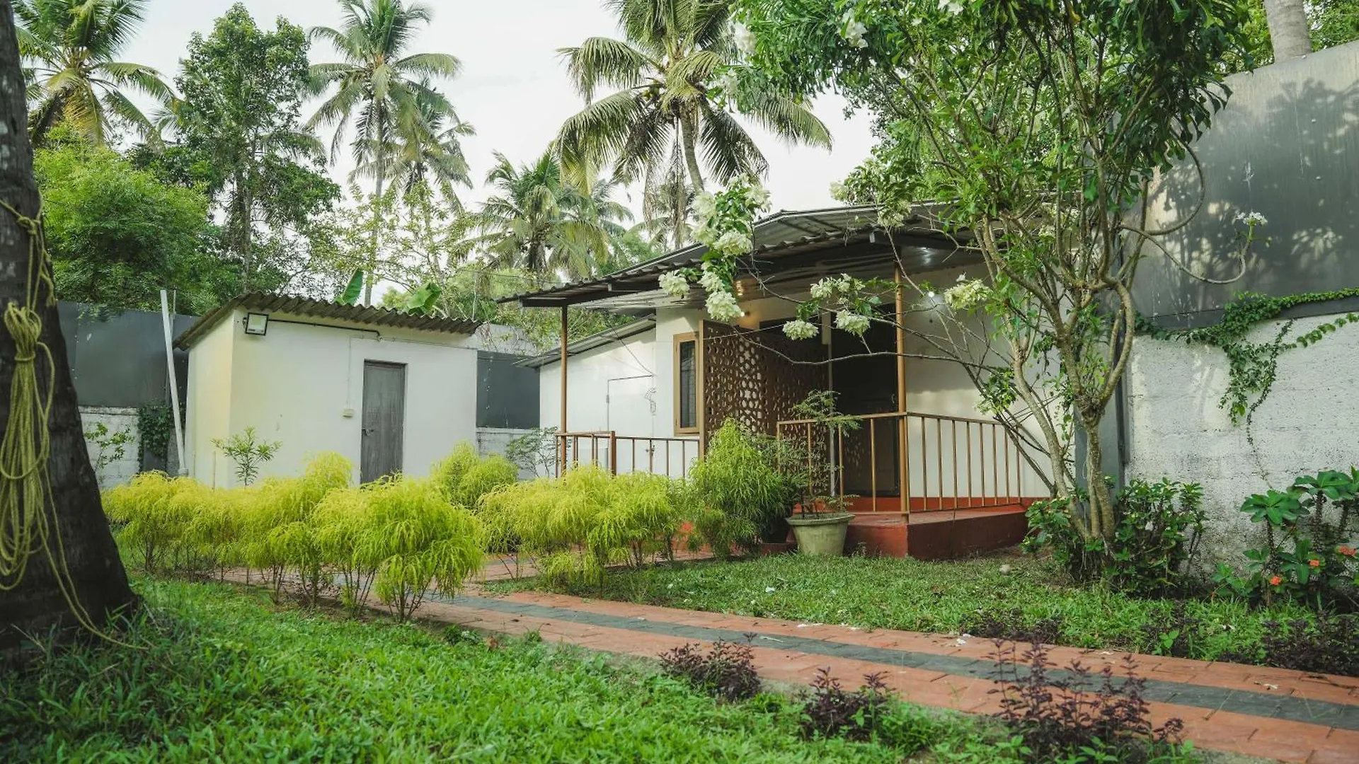 Waves And Shores Beach Villa Mararikulam 0*,  India